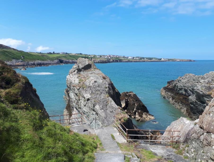 Coastal Bungalow, Sleeps 5 And Ideal For Walkers Amlwch Zewnętrze zdjęcie