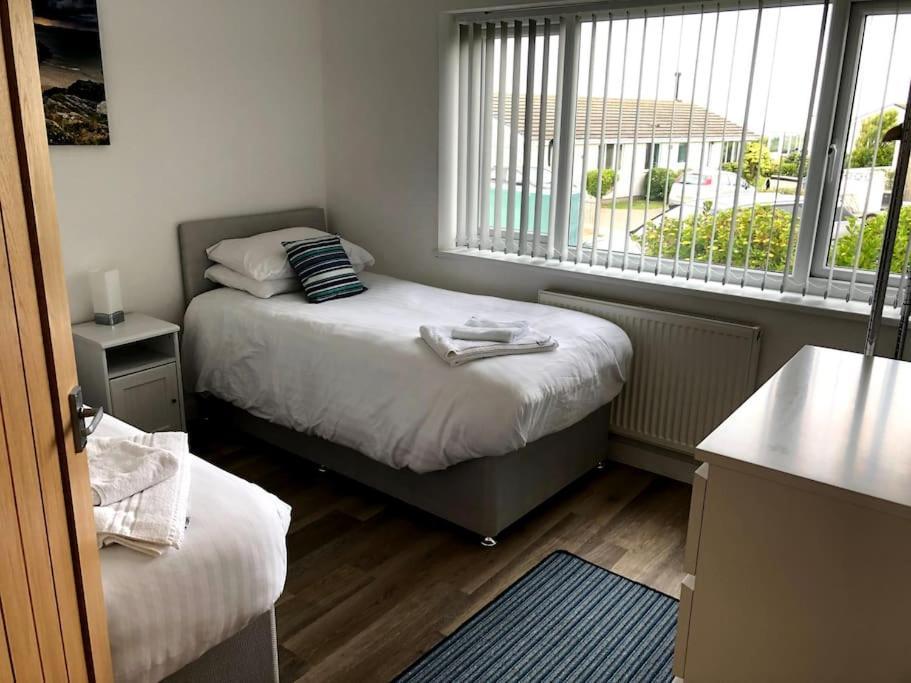 Coastal Bungalow, Sleeps 5 And Ideal For Walkers Amlwch Zewnętrze zdjęcie