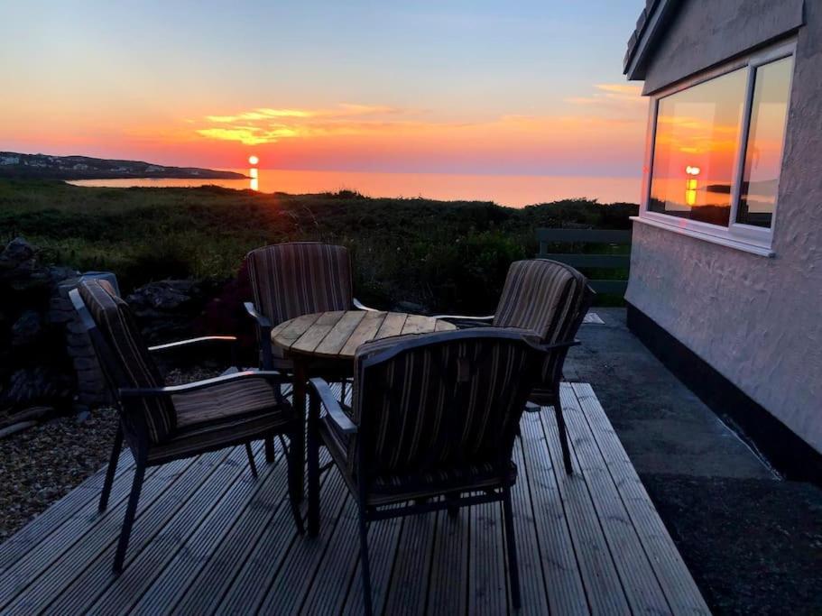 Coastal Bungalow, Sleeps 5 And Ideal For Walkers Amlwch Zewnętrze zdjęcie